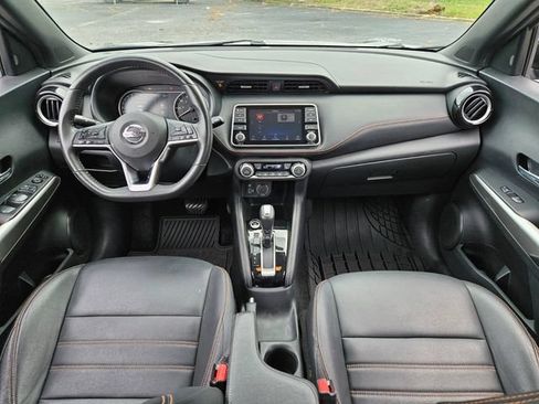 Used 2019 Nissan Kicks SR w/ SR Premium Package FWD image 13