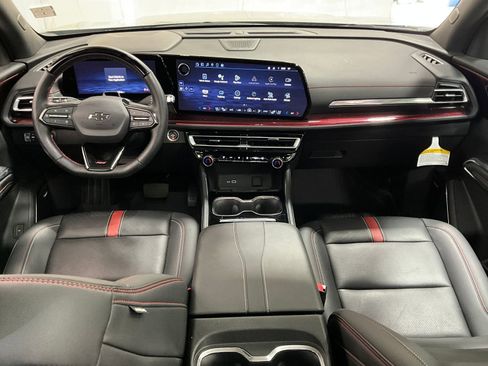 Used 2024 Chevrolet Traverse RS w/ LPO, Floor Liner Package image 15