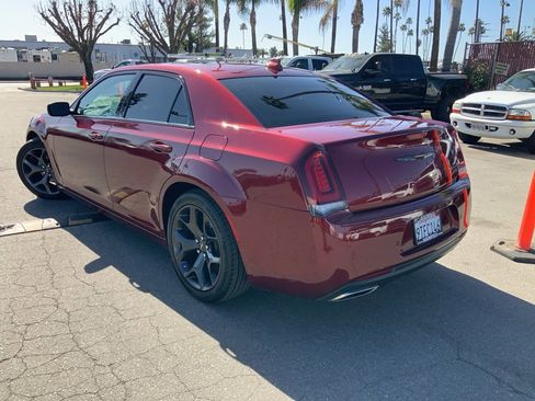 Certified 2022 Chrysler 300 S image 5