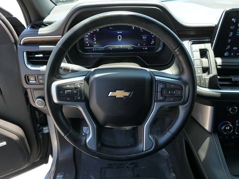 Used 2024 Chevrolet Suburban Premier RWD image 17
