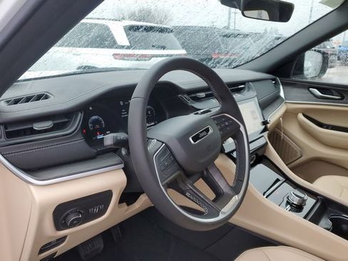 New 2026 Jeep Grand Cherokee L Limited AWD/4WD image 12