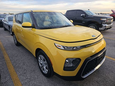 Used 2020 Kia Soul LX image 4