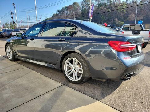 Used 2017 BMW 750i xDrive image 7