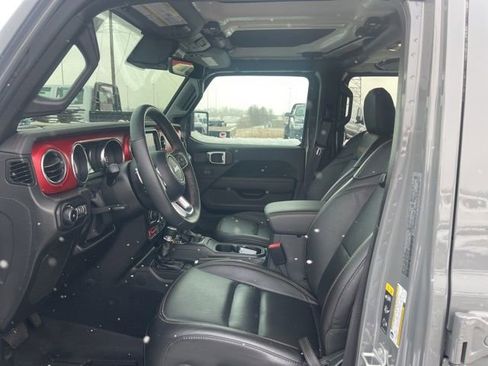 Used 2022 Jeep Wrangler Unlimited Rubicon w/ Trailer Tow Package image 9