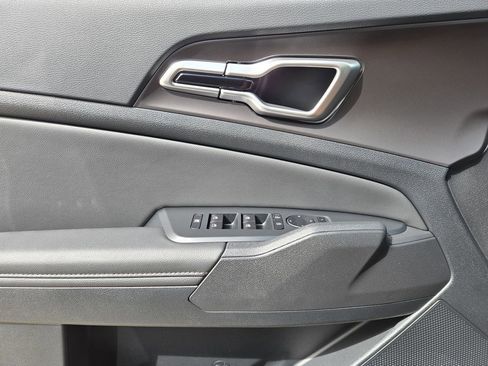 New 2026 Kia Sportage EX FWD image 18