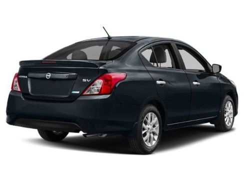 Used 2015 Nissan Versa SV FWD image 5