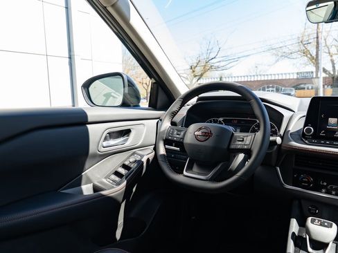 New 2026 Nissan Rogue SV AWD/4WD image 11