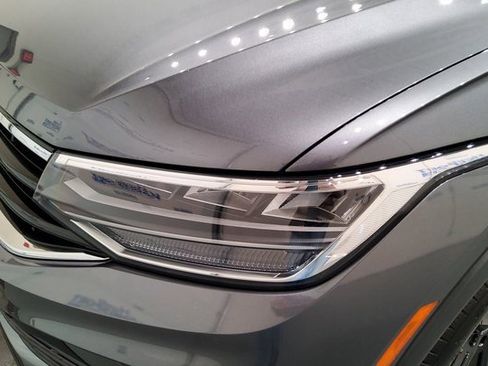 Used 2024 Volkswagen Tiguan SE R-Line image 7