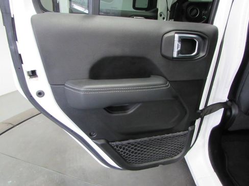 Used 2023 Jeep Wrangler Sahara image 25