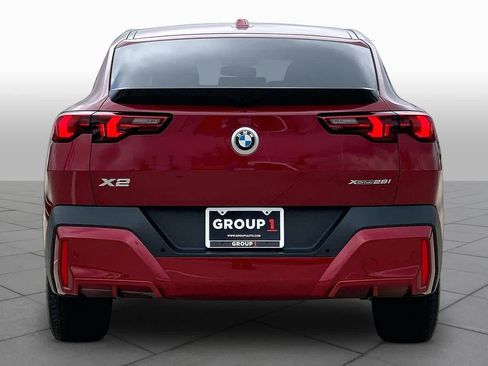 Used 2025 BMW X2 xDrive28i AWD/4WD image 4