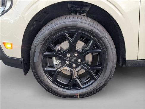 New 2025 Ford Maverick XLT w/ XLT Luxury Package image 9