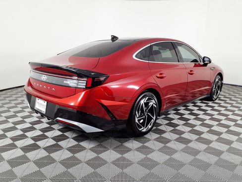 Certified 2025 Hyundai Sonata SEL FWD image 4