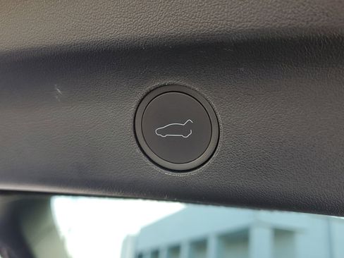 Used 2023 Tesla Model Y Long Range image 8