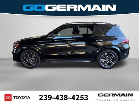 Used 2025 Mercedes-Benz GLE 450 4MATIC w/ AMG Line Exterior image 2