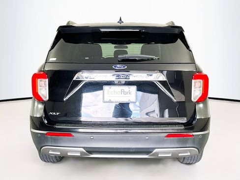 Used 2023 Ford Explorer XLT w/ Equipment Group 202A image 7