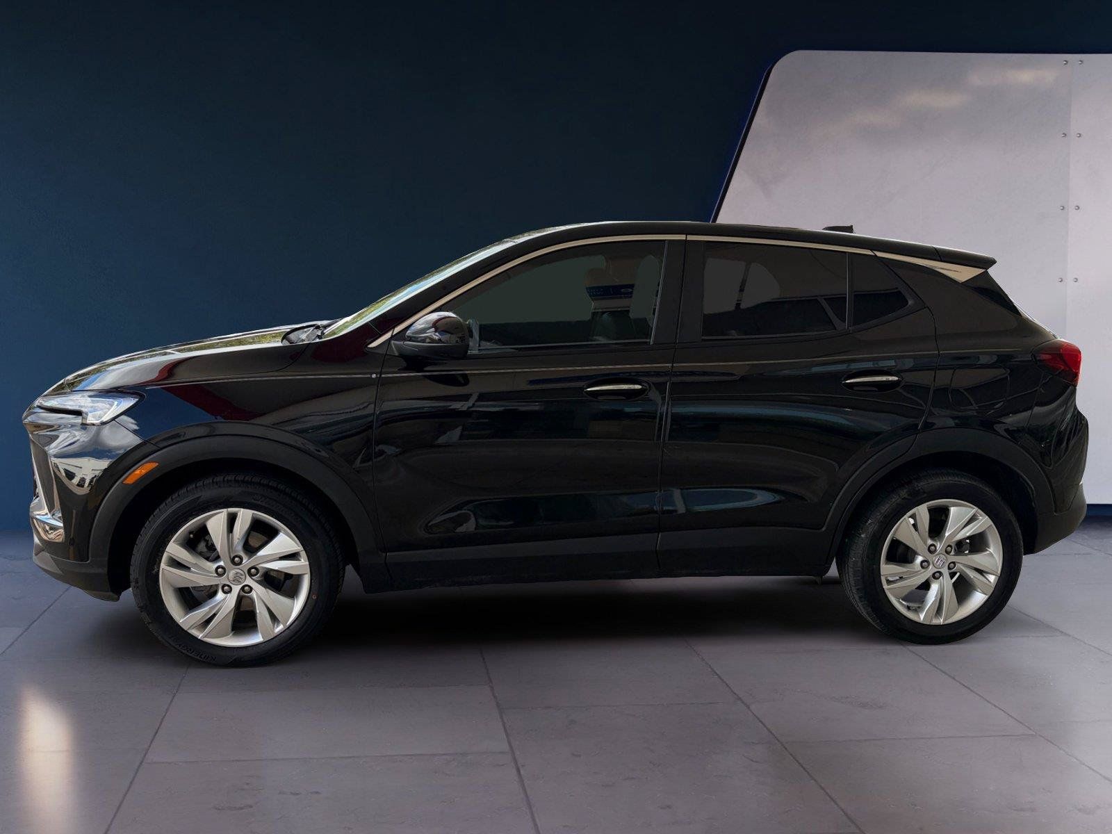 Used 2025 Buick Encore GX Preferred FWD image 2