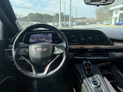 Used 2023 Cadillac Escalade Sport Platinum w/ LPO, ONYX Package image 11