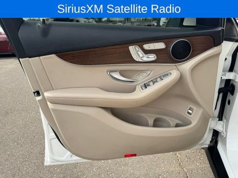 Used 2022 Mercedes-Benz GLC 300 4MATIC image 12