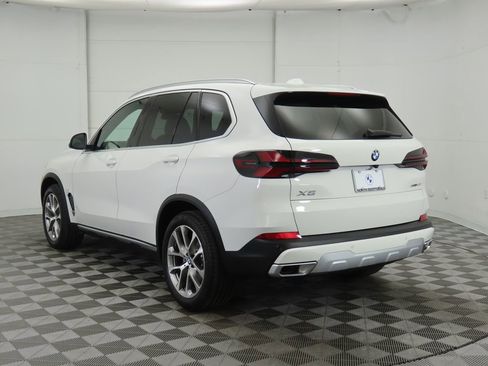 Certified 2025 BMW X5 sDrive40i w/ Parking Assistance Package image 8