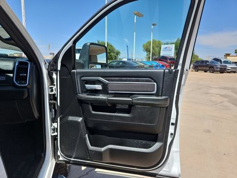 Used 2024 RAM 2500 Big Horn AWD/4WD image 19