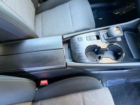 Used 2023 Nissan Rogue SV image 30