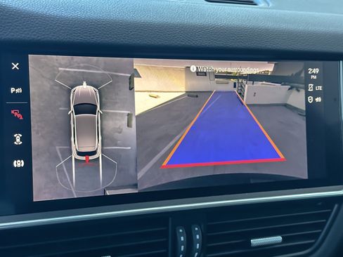 Certified 2022 Porsche Cayenne AWD/4WD image 20
