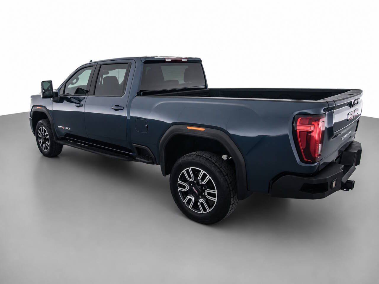 Used 2022 GMC Sierra 3500 AT4 w/ Snow Plow Prep/Camper Package AWD/4WD image 7