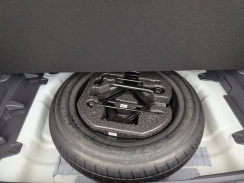 Used 2024 Hyundai Kona SEL AWD/4WD image 46