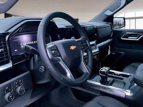 New 2026 Chevrolet Silverado 1500 LTZ w/ LTZ Premium Package AWD/4WD image 7