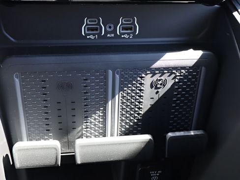 New 2027 RAM 3500 Laramie AWD/4WD image 18