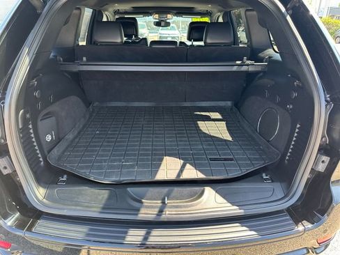 Used 2018 Jeep Grand Cherokee Altitude AWD/4WD image 38