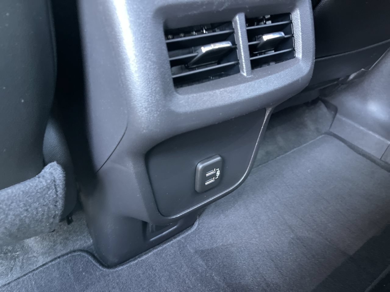 Used 2024 GMC Terrain SLT AWD/4WD image 20