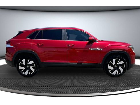 Used 2024 Volkswagen Atlas Cross Sport SE FWD image 15