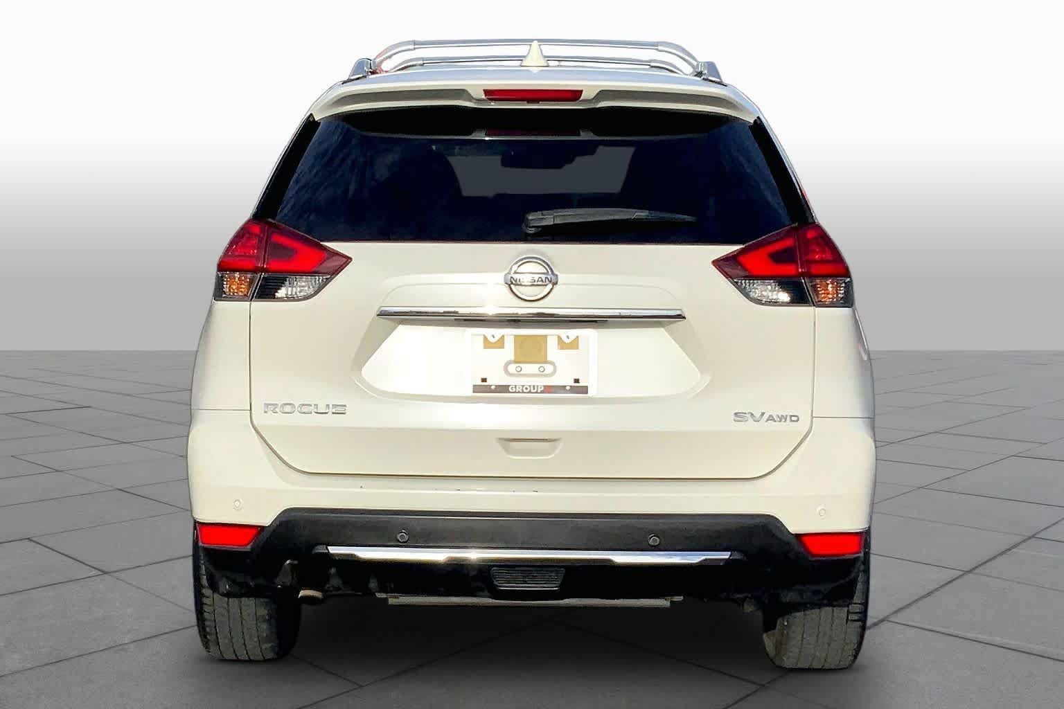 Used 2020 Nissan Rogue SV w/ Sun & Sound Touring Package AWD/4WD image 5
