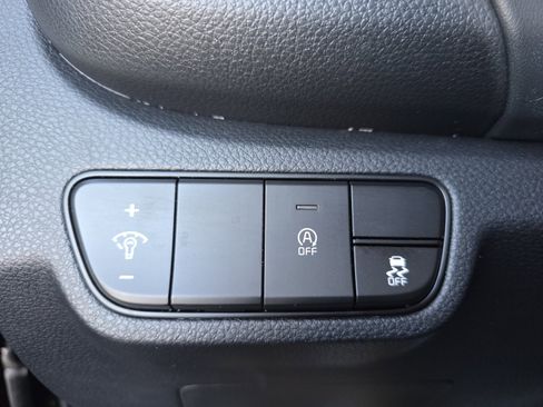 Certified 2025 Kia Seltos EX w/ EX Sunroof Package image 25