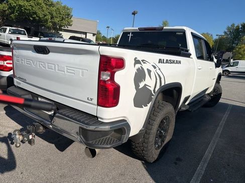 Used 2023 Chevrolet Silverado 2500 LT w/ Convenience Package image 17