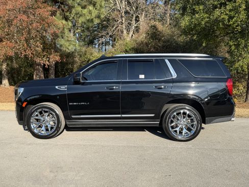 Certified 2022 GMC Yukon Denali w/ Denali Premium Package image 46