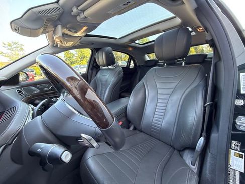 Used 2019 Mercedes-Benz S 560 4MATIC Sedan w/ AMG Line Exterior image 24