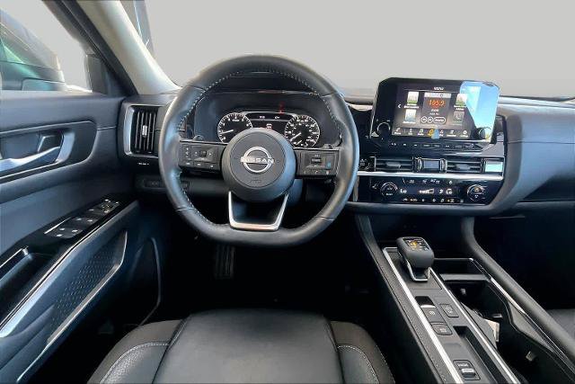 Certified 2025 Nissan Pathfinder SL FWD image 6
