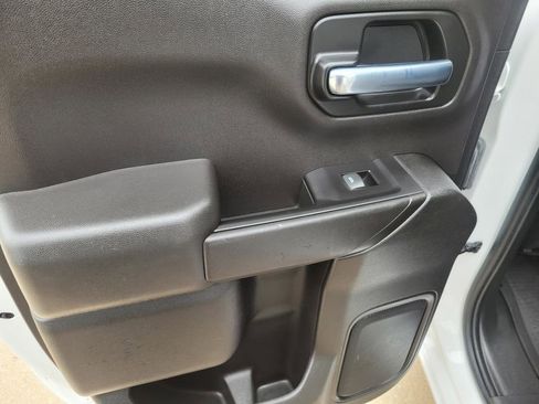 Used 2022 Chevrolet Silverado 1500 Custom image 14
