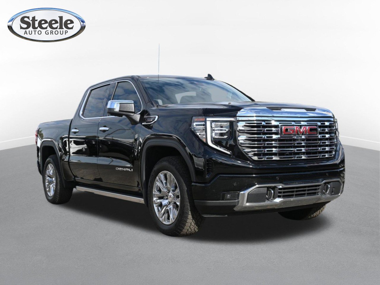 Certified 2025 GMC Sierra 1500 Denali w/ Technology Package AWD/4WD image 3