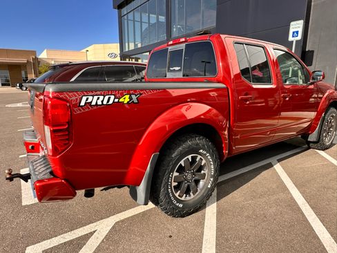 Used 2016 Nissan Frontier PRO-4X AWD/4WD image 3