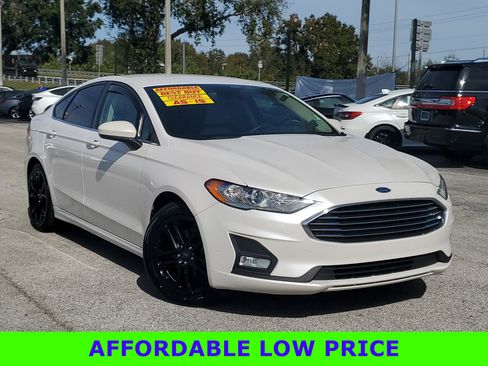 Used 2019 Ford Fusion SE w/ Equipment Group 151A image 1