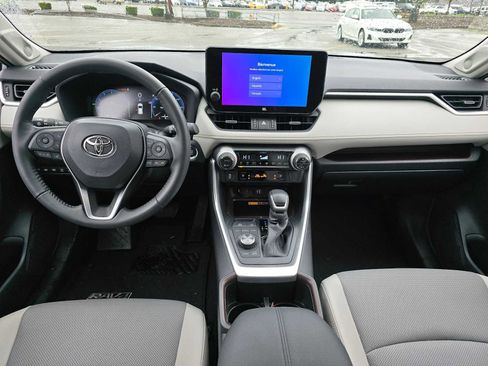 Used 2023 Toyota RAV4 Limited image 18