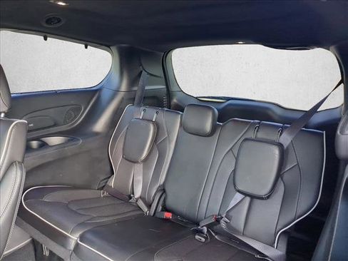 Used 2026 Chrysler Pacifica Limited w/ Uconnect Theater Family Group image 22