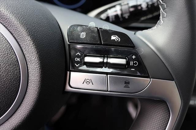 Certified 2026 Hyundai Elantra Limited FWD image 16