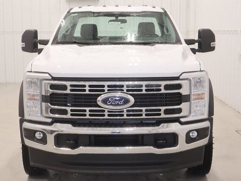 New 2026 Ford F550 4x4 Regular Cab Super Duty image 3