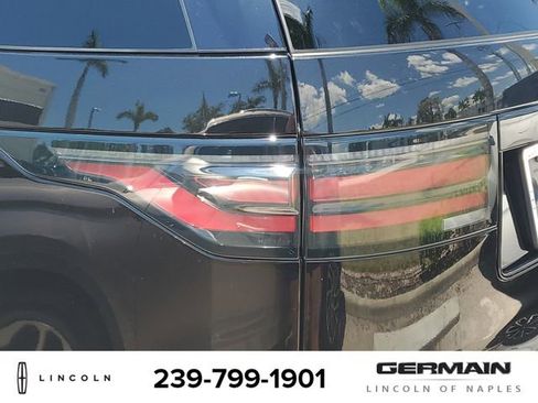 Used 2024 Land Rover Discovery Metropolitan Edition AWD/4WD image 15