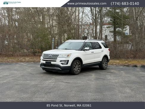 Used 2017 Ford Explorer Platinum AWD/4WD image 2