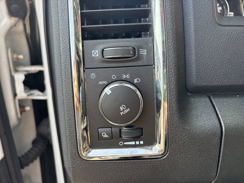 Used 2015 RAM 3500 Laramie AWD/4WD image 15